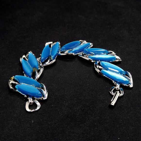Vintage Moonglow Blue Link Bracelet, Silver Tone, 1950s - Picture 9 of 10